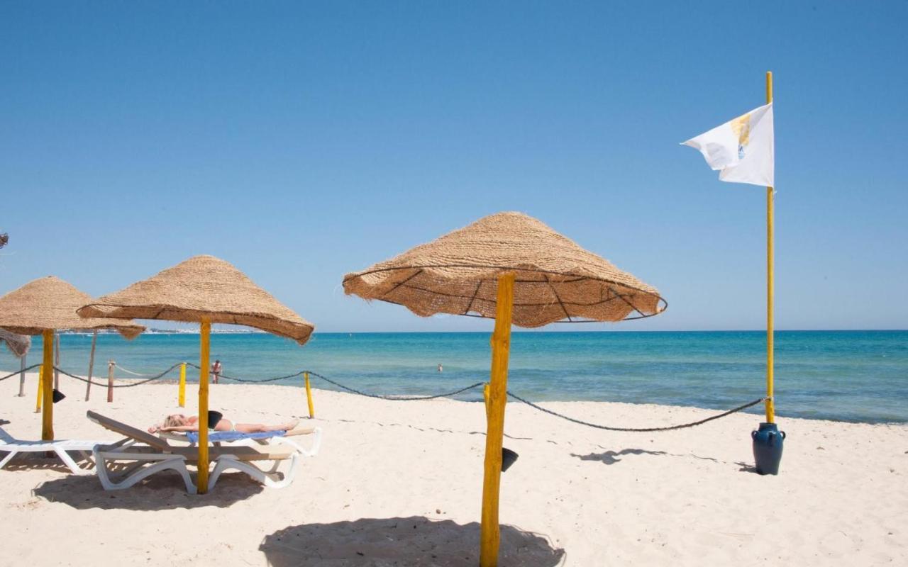 Hotel Nesrine Al-Hammamat Bagian luar foto