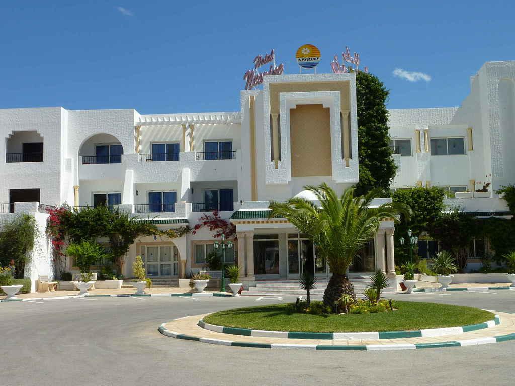 Hotel Nesrine Al-Hammamat Bagian luar foto